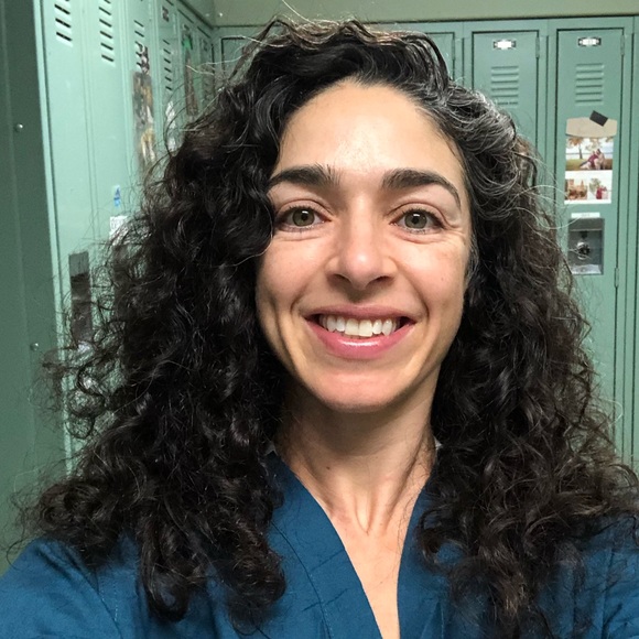 Meet your Posher, Andrea - Picture 3 of 4